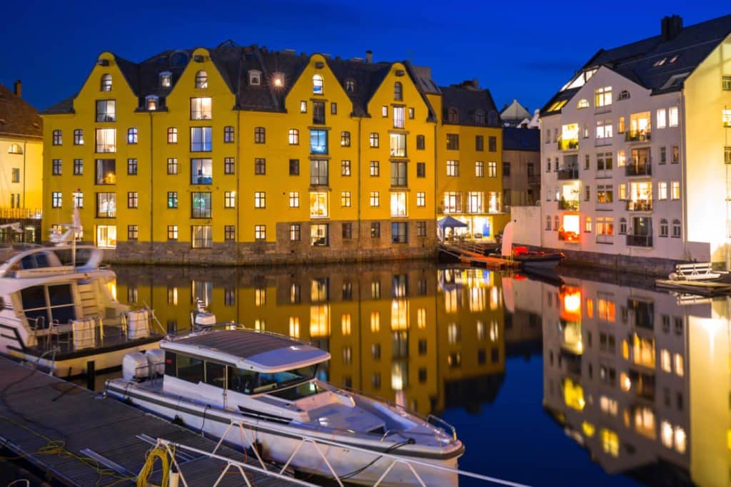 evening-in-alesund